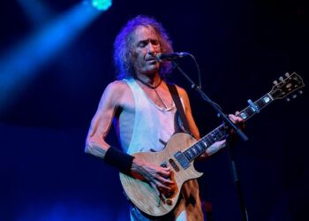 La petición histórica de Robe Iniesta que hoy resuena con más fuerza que nunca