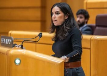 Vox critica a Sánchez por negar vínculos con Ábalos y cuestiona su credibilidad