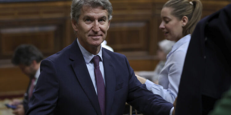 Feijóo reclama al Congreso una sesión urgente ante la «falta de explicaciones» de Sánchez
