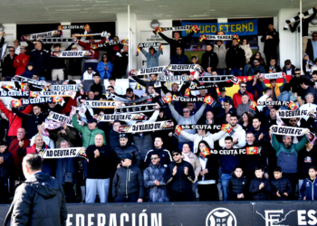 Los aficionados del Ceuta se preparan para un masivo desplazamiento a Granada