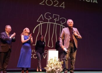 “El Premio Convivencia desvelará hoy al sucesor de Joan Manuel Serrat”