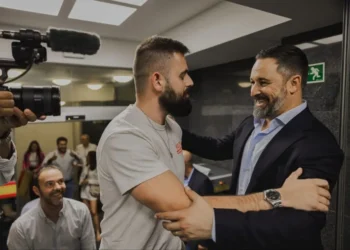 Audios internos revelan que Vox conocía las irregularidades de la asociación juvenil Revuelta