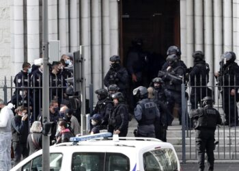 Francia intensifica medidas de seguridad ante posibles ataques islamistas durante la Navidad