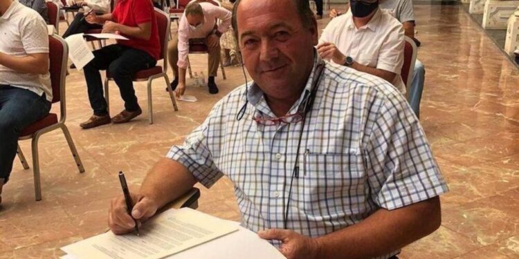 El alcalde de Belalcázar en Córdoba, en el centro de un escándalo por presuntos mensajes con contenido sexual a una subordinada