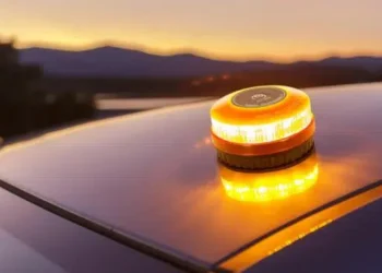 Los creadores de la baliza V16 insisten: «No nos van a controlar, sería un delito»