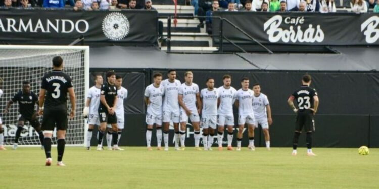 Granada – AD Ceuta: horario y dónde ver el partido por televisión