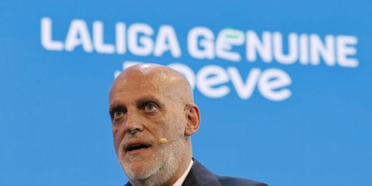 Tebas carga contra Florentino Pérez y defiende la estrategia de crecimiento de LaLiga