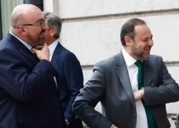 Koldo sugirió a Ábalos fugarse a Colombia o Perú