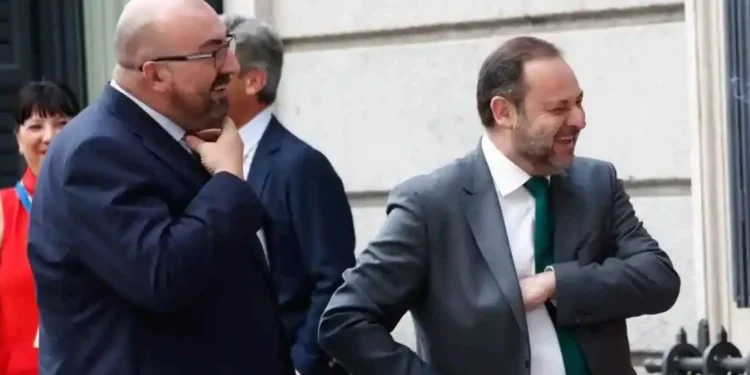 Koldo sugirió a Ábalos fugarse a Colombia o Perú