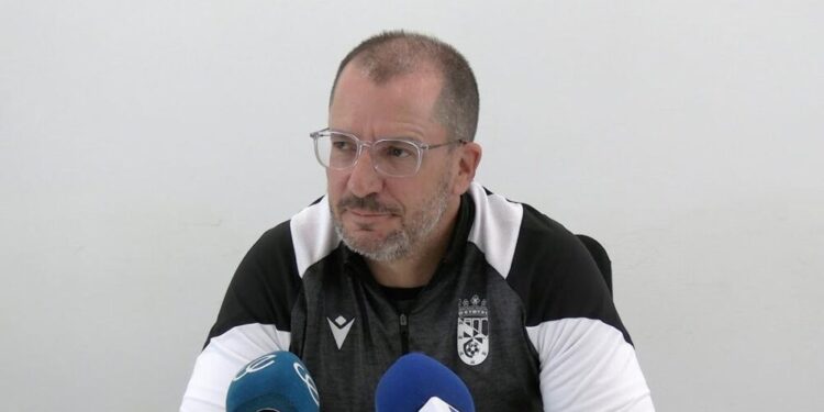 “Nunca he dudado del Granada CF, va a estar arriba”, afirma José Juan Romero