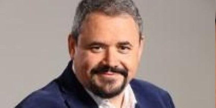 Pedro Sánchez aparta a Antonio Hernández por acusaciones de acoso