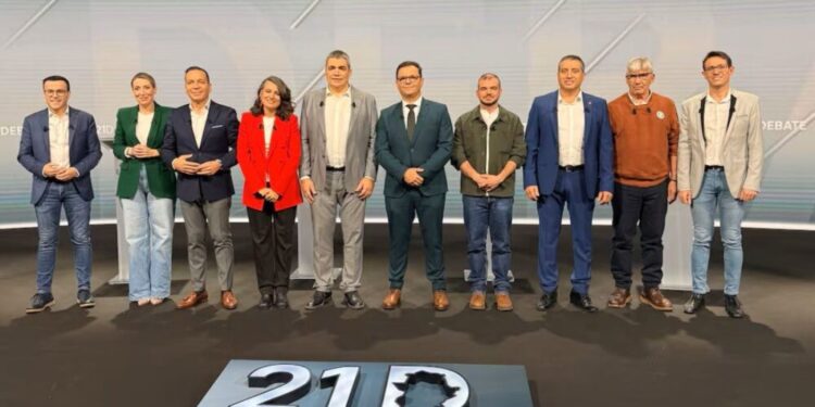 Reproches y acusaciones en el debate electoral de Extremadura 2025