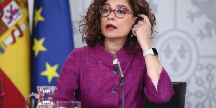 Montero resta importancia a las actuaciones de la UCO en Hacienda y Correos: «No son registros, sino requerimientos de información»