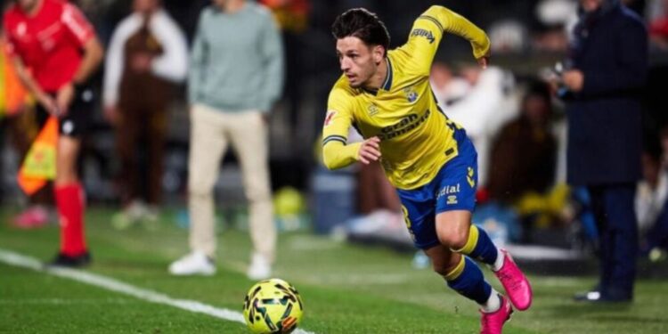 La borrasca Emilia retrasa el viaje a Ceuta de los extracomunitarios de la UD Las Palmas