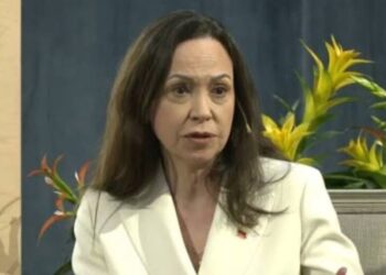 María Corina Machado se fractura una vértebra durante su travesía clandestina para recoger el Nobel de la Paz