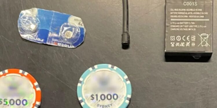 Detienen a una pareja por engañar al casino de Sídney usando cámaras y audífonos ocultos