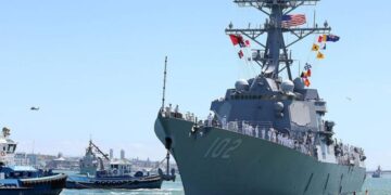 EE.UU. lanza ataques en el Pacífico contra narcolanchas y provoca controversia