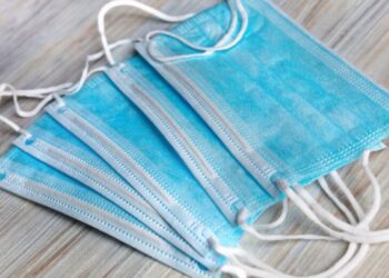 Conflicto de interés en Almería: Un nuevo juez asume el «caso Mascarillas» tras la abstención de la magistrada por «amistad íntima»