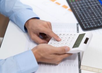 Desigualdad salarial en España: Directivos ganando 111 veces más