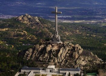 El Gobierno constituye la comisión de expertos para «borrar» o «resignificar» los restos del franquismo