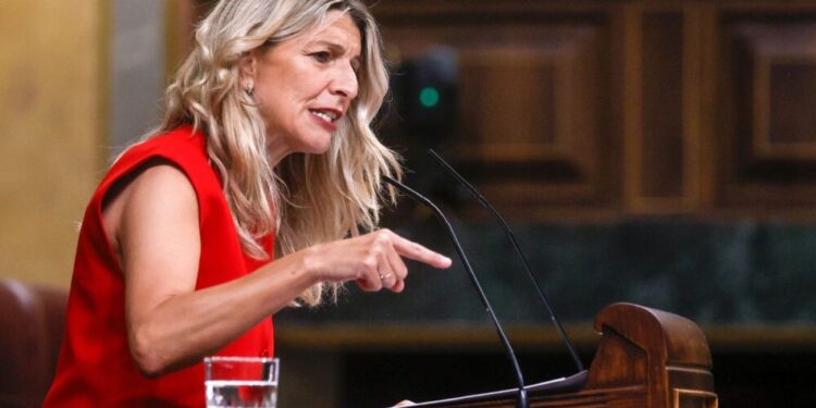 Yolanda Díaz acusa de corrupción a las empresas y prepara una ley para blindar a los trabajadores denunciantes