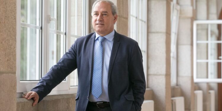 José Tomé dimite como presidente de la Diputación de Lugo tras la presión del BNG y pide la suspensión de militancia en el PSOE