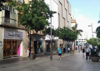 Ceuta autoriza la apertura de comercios todos los domingos y festivos durante 2026