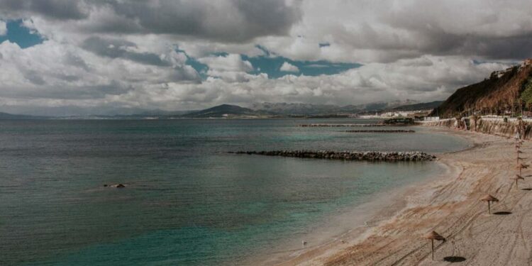 Ceuta: el lunes amanecerá nuboso con lluvias débiles y temperaturas suaves