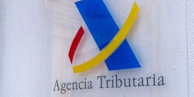 Hacienda elimina el límite de 3.000 euros: los bancos deberán informar de todos los cobros con tarjeta de autónomos