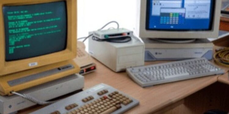 Cuarenta años del primer correo electrónico en España