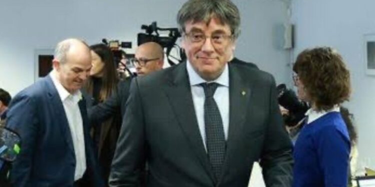 Relación tensa entre el PSOE y Junts: Desafíos y desencuentros persistentes