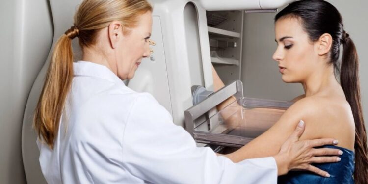 Andalucía implementa el «acto único» para el cáncer de mama: Mamografía, ecografía y biopsia en un solo día a partir del 12 de enero