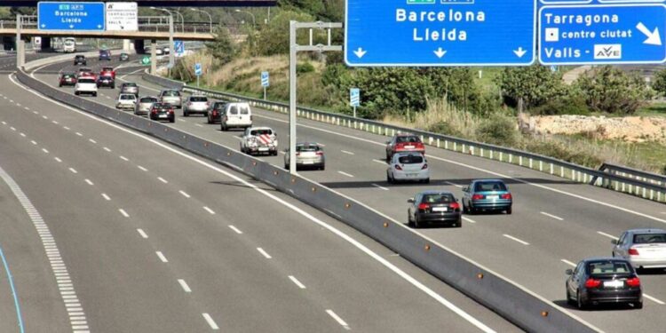 Adiós a los 120 km/h: Cataluña estrena la primera autopista de España con límites de velocidad dinámicos gestionados por Inteligencia Artificial