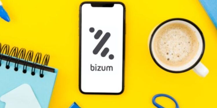 Hacienda tranquiliza a los ciudadanos: El control de Bizum solo afectará a empresarios y profesionales, excluyendo pagos entre particulares