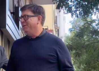 Resurgen denuncias contra Paco Salazar: “Se subía la bragueta en tu cara, escenificaba felaciones y pedía vernos el escote”