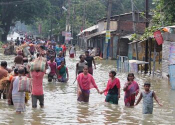 Devastadoras inundaciones arrasan el sur de Asia: más de 1.000 muertos y miles de desplazados