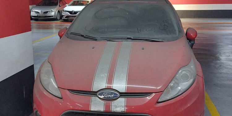 Retrasos burocráticos complican la retirada de coches abandonados en Parques de Ceuta