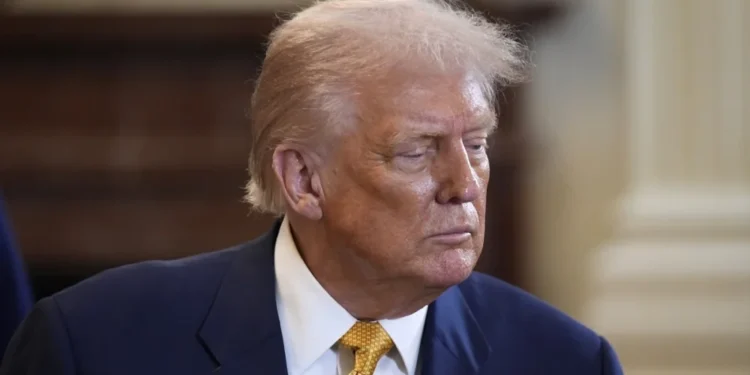 Trump advierte que Europa enfrenta un rumbo peligroso y critica políticas migratorias