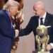 Sorteo del Mundial 2026: Donald Trump recibe el inédito «Premio de la Paz» de la FIFA de manos de Gianni Infantino