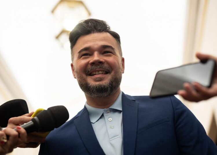 Rufián se viraliza tras la polémica broma de Feijóo sobre los andaluces