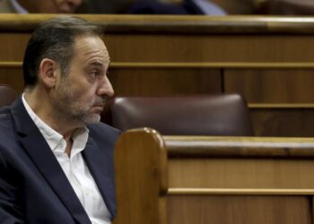 Ábalos queda suspendido en el Congreso: sin sueldo, sin voto y con el escaño en el aire