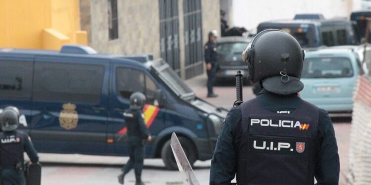 El PP anuncia la paralización del recorte de agentes antidisturbios en Ceuta y Melilla