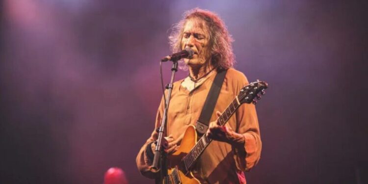 Muere Robe Iniesta, fundador de Extremoduro y referente del rock en español, a los 63 años