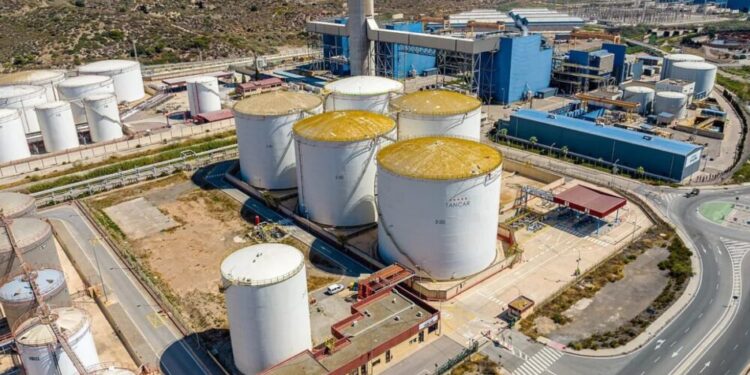 154 millones de fraude: La petrolera Haxx sigue operando pese a la condena de la Audiencia Nacional y con su dueño fugado