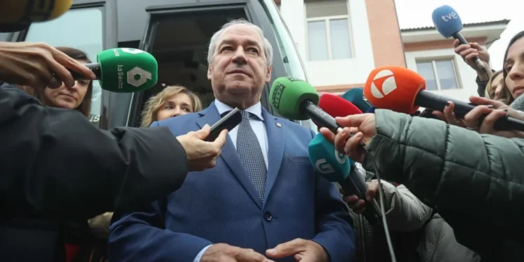 De privilegios y acceso al poder a una dimisión forzada: los lujos que rodeaban a José Tomé antes de las denuncias por acoso sexual