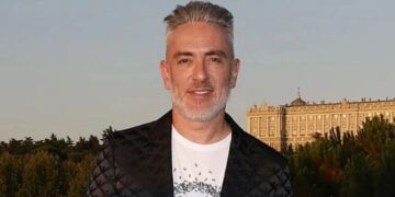 Kiko Hernández huye de Melilla tras sufrir una agresión y lanza un duro aviso: «Seguiré denunciando su dictadura desde Madrid»