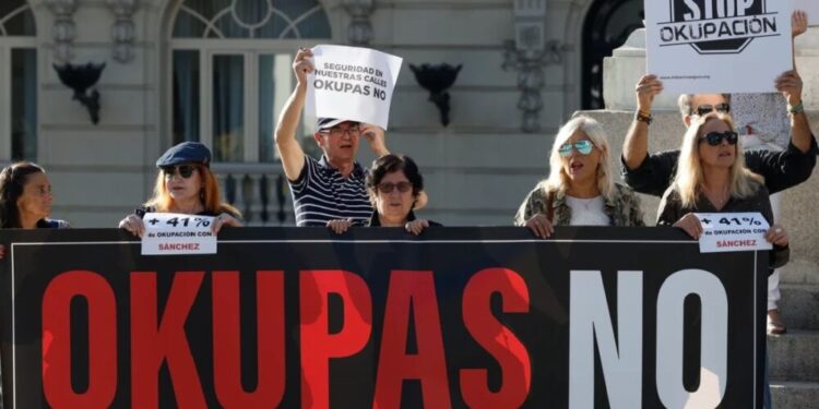 El ‘okupa de oro’ de España: Marc acumula 225 denuncias y más de 1 millón de euros de beneficio sin pisar la cárcel