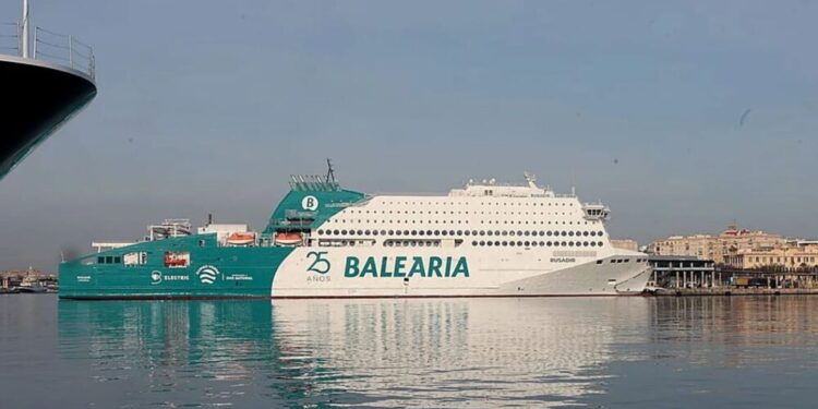 Balearia contacta con los afectados: La naviera compensará por los daños en vehículos del ferry ‘Ciudad de Mahón’ causados por la borrasca ‘Emilia’