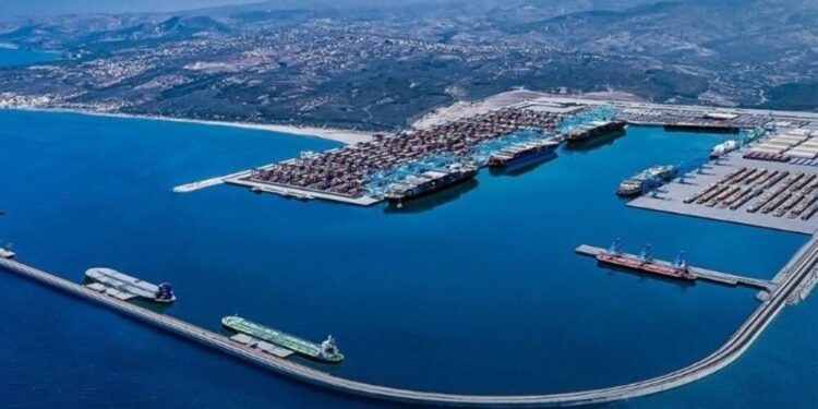 Marruecos instalará en las proximidades de Melilla su primera terminal de gas natural licuado (GNL)