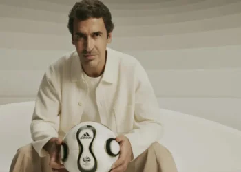 Raúl González recibe el Premio AS: “Mi sueño es regresar al Real Madrid”
